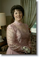 19870509_006 * Ruth Taylor. * Ruth Taylor. * 996 x 1483 * (165KB)