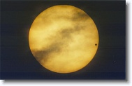 venusTransit0002 * Venus Transit - June 8th, 2004 (with clouds) * 1675 x 1080 * (237KB)